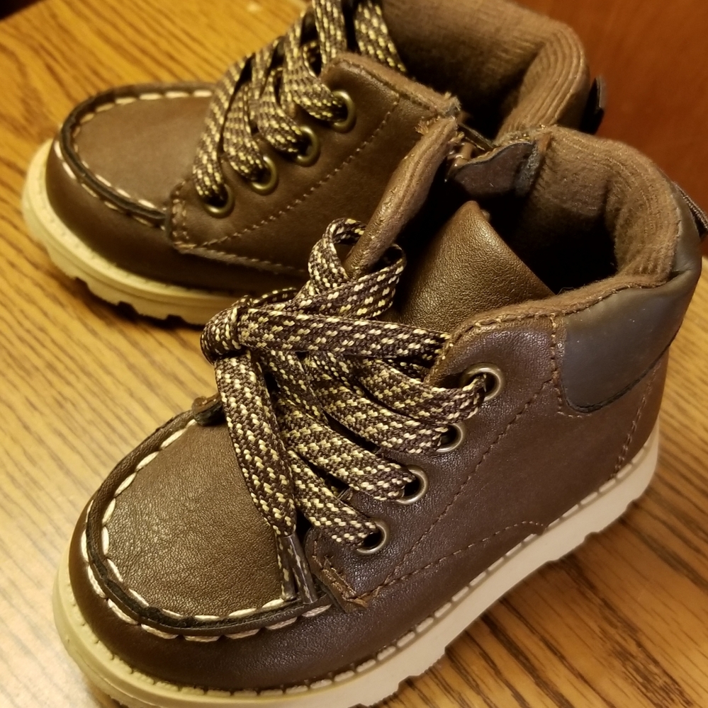 Carter's fashion boots